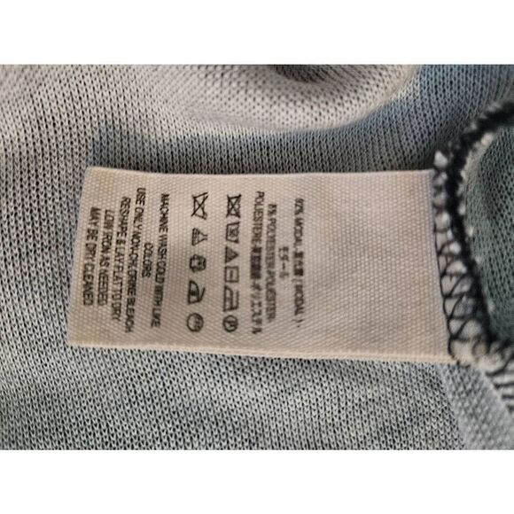 Free People blue/floral Talk About It oversized tunic top. Size M. - Picture 4 of 4